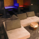 カウンターから後ろを眺めた時に見える景色