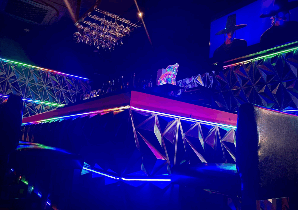 EDGE ONE カウンター席