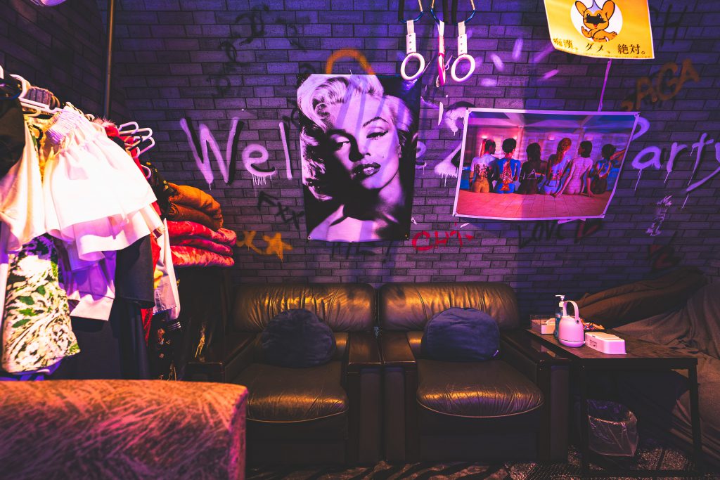 ココロ　コスプレとソファ席