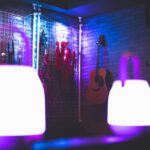 ココロ　照明と壁