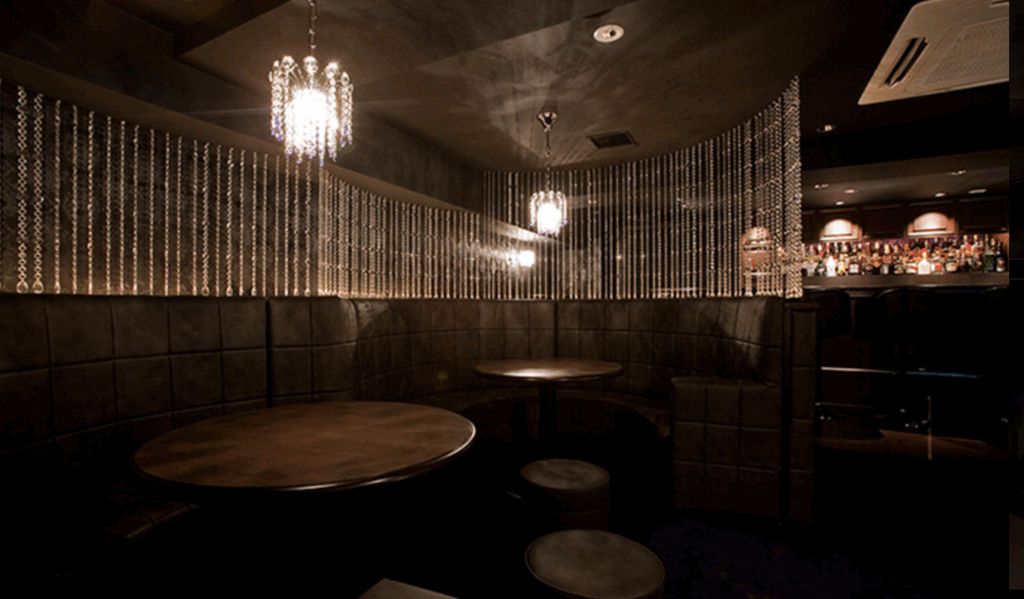 ハニートラップ フロア テーブル席