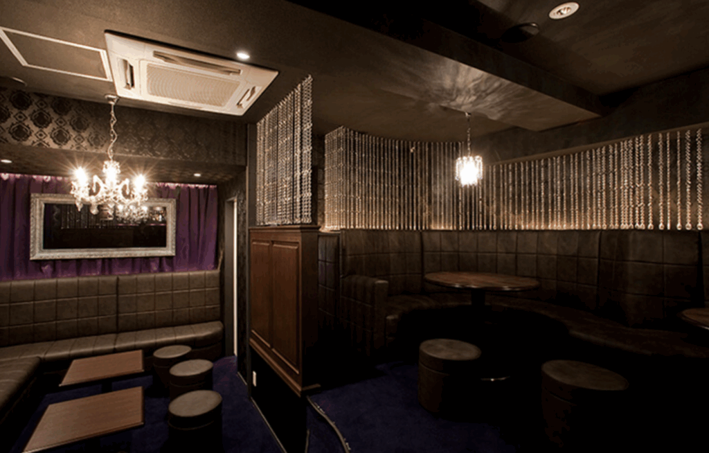 ハニートラップ ソファ席