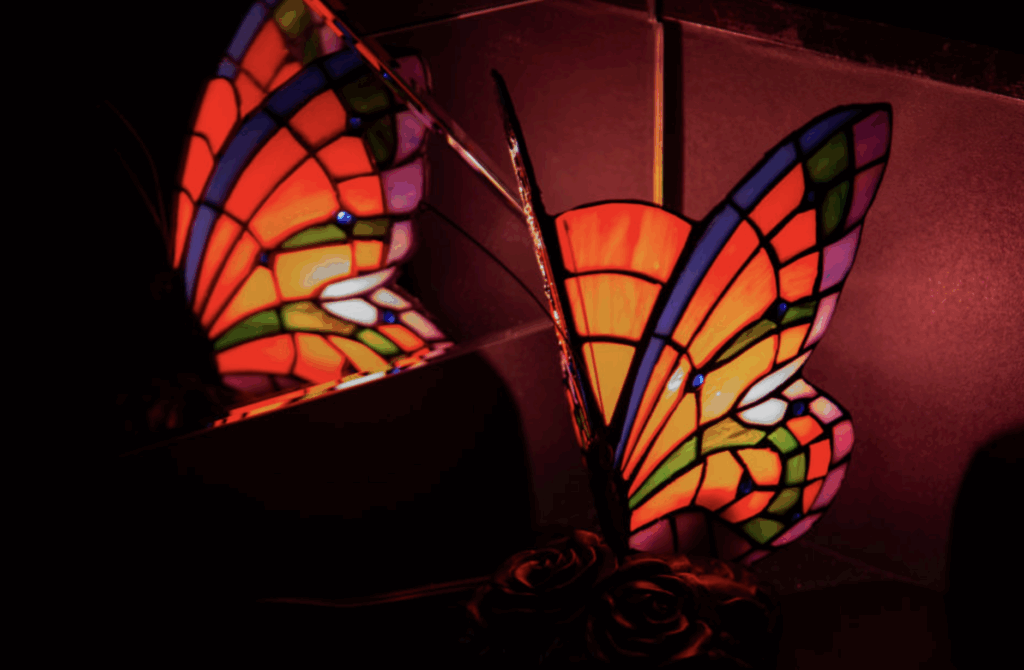 アグリーアブル　蝶