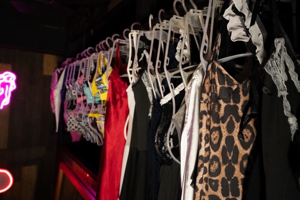 ノンハプバーもぐら新宿店　コスプレ